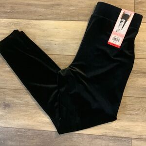 Teddi Rose Black Velvet Leggings. NWT